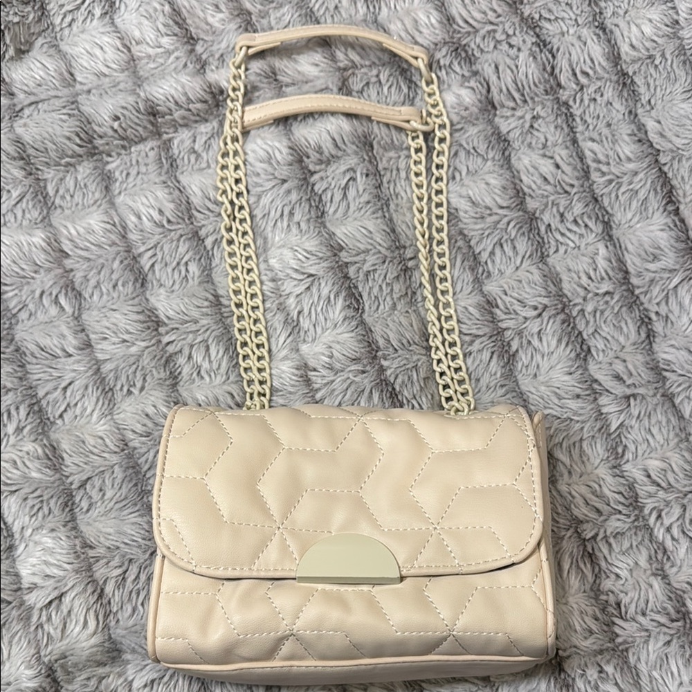 Elegant Beige Quilted Shoulder Bag